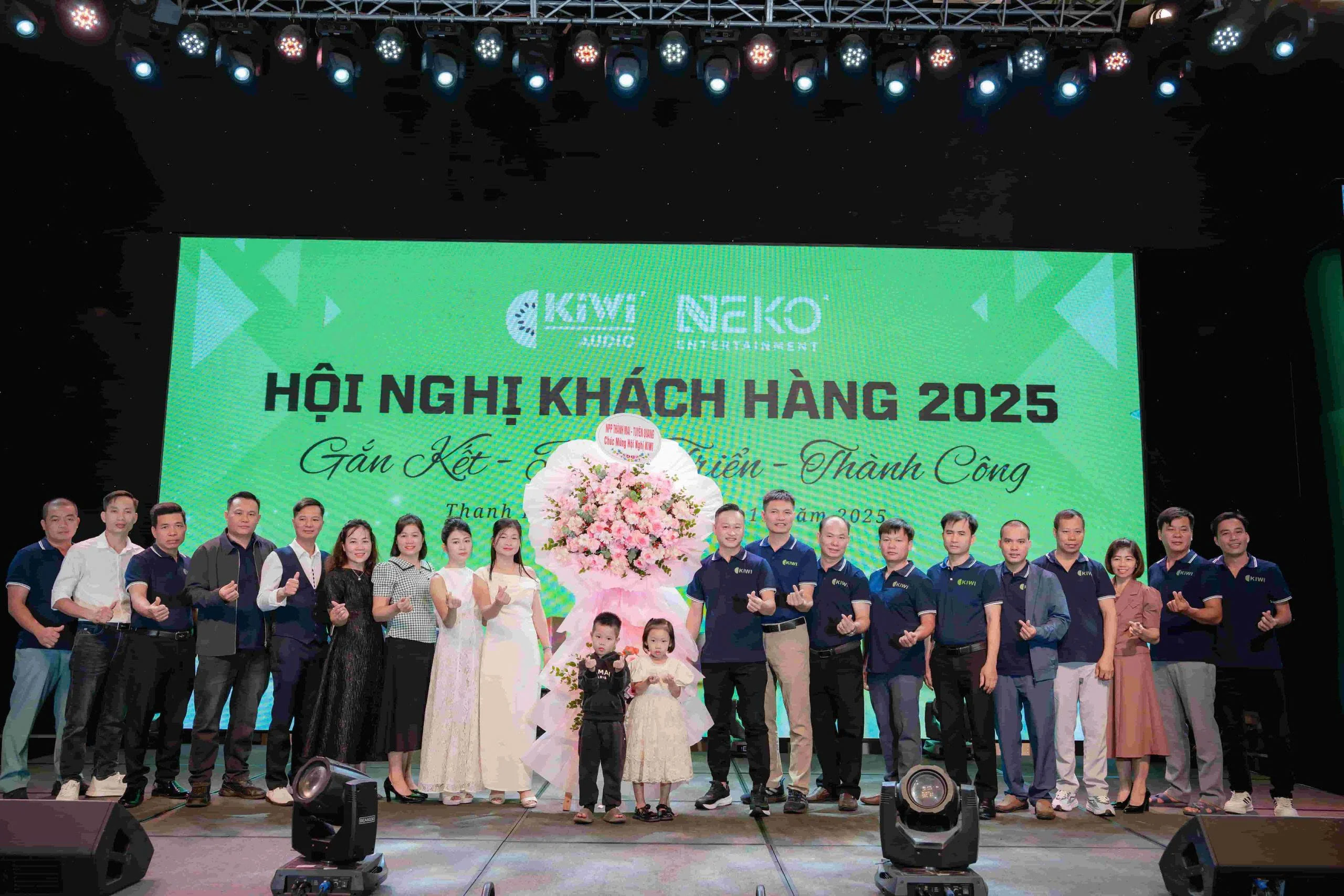 Đội Ngũ Nhân Sự Tận Tâm Kiwi Việt Nam